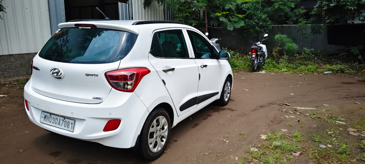 Hyundai Grand I10(2013-2017) Sportz 1.1 Crdi